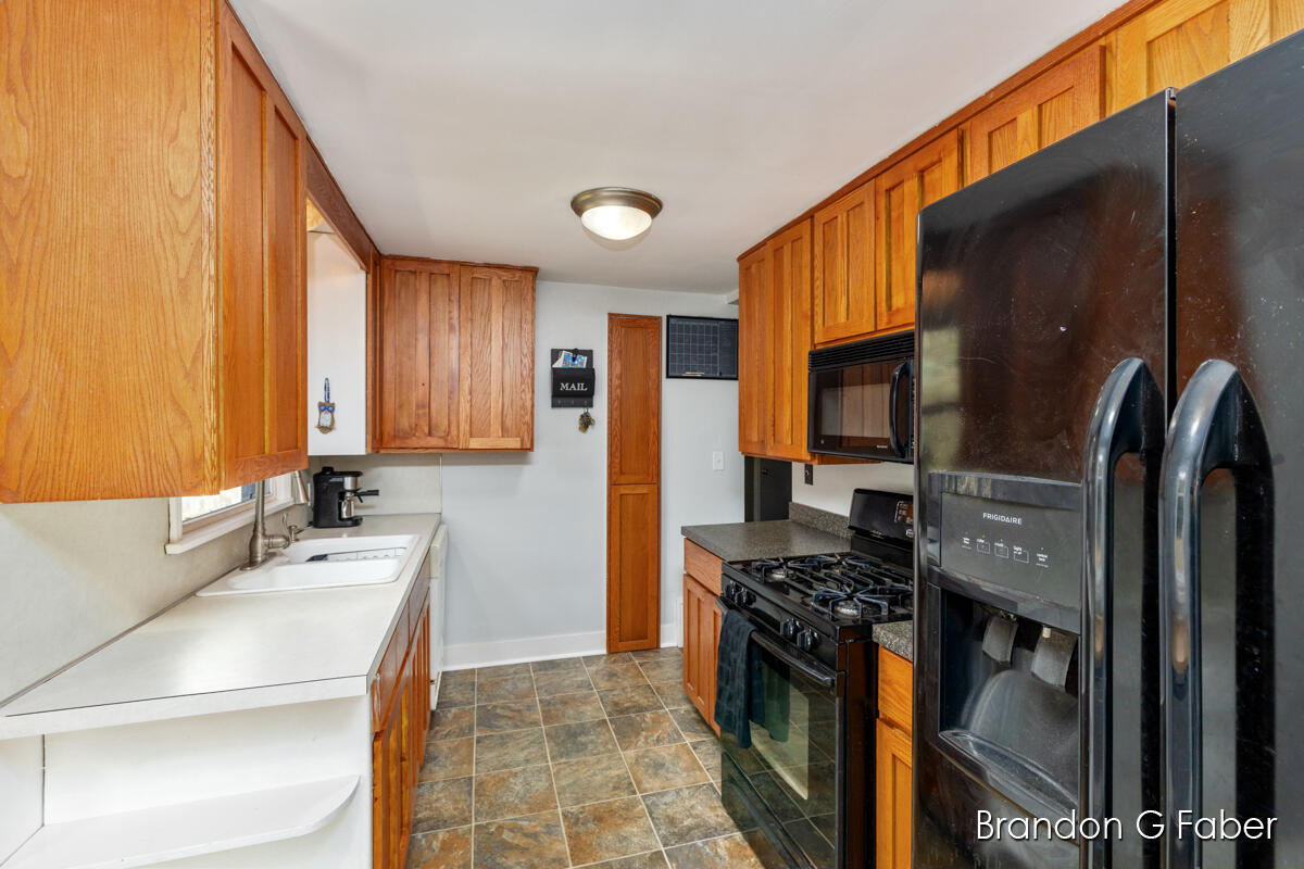 3117 Waterford Avenue NE