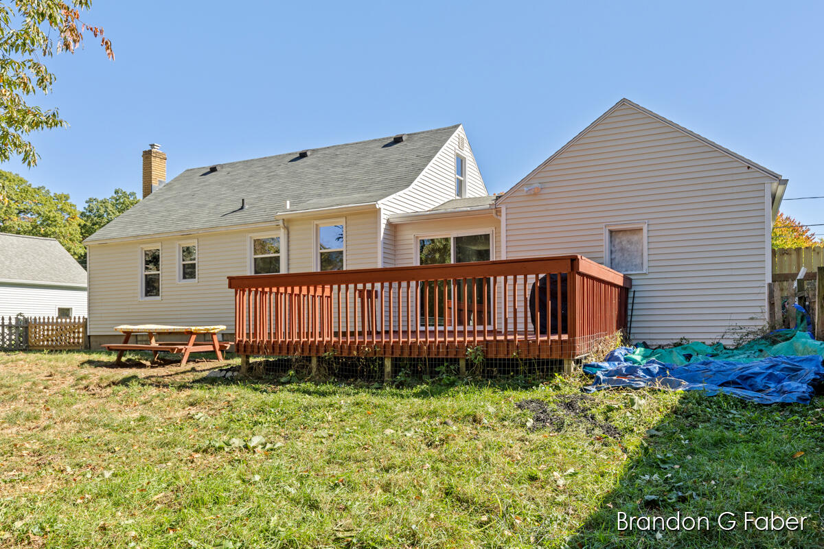 3117 Waterford Avenue NE