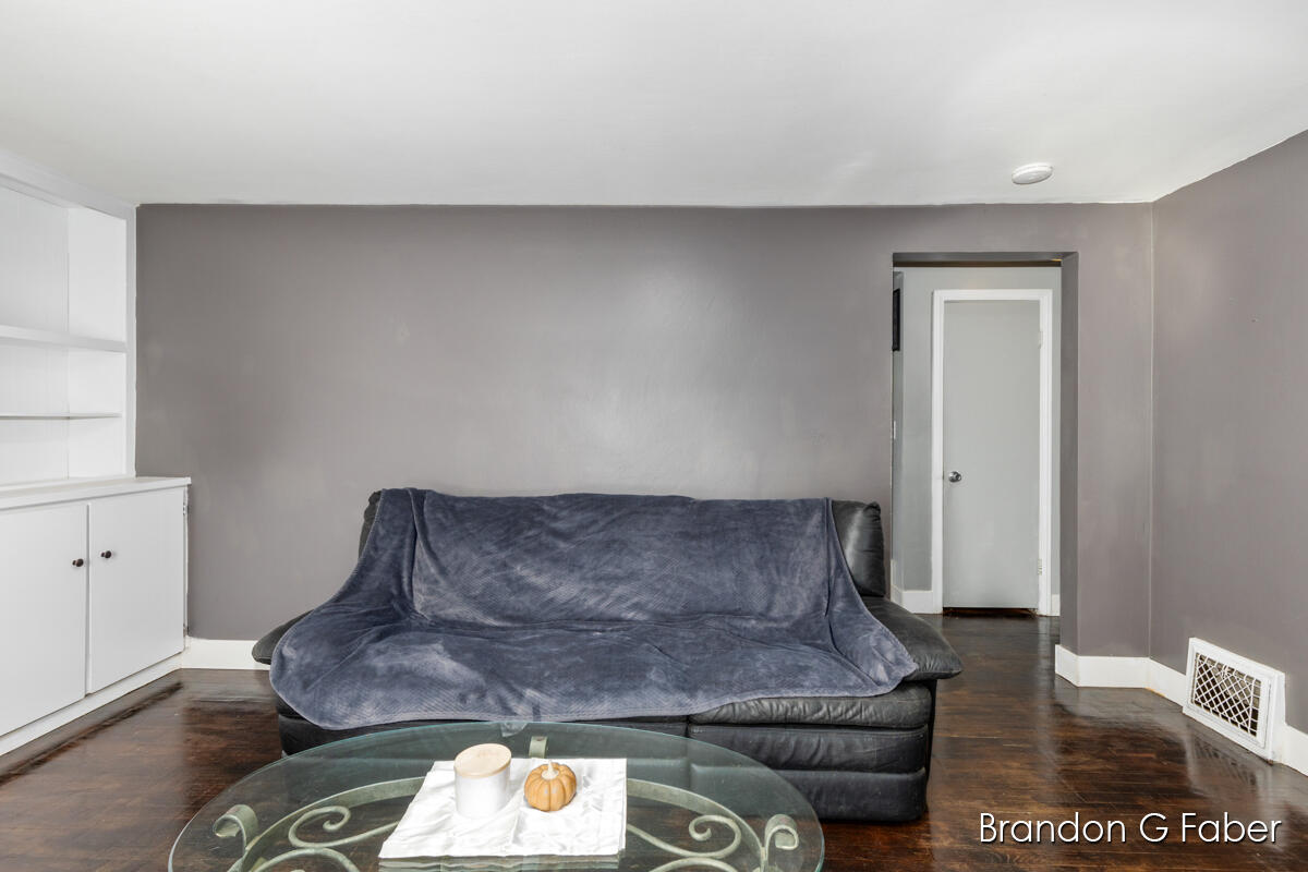 3117 Waterford Avenue NE