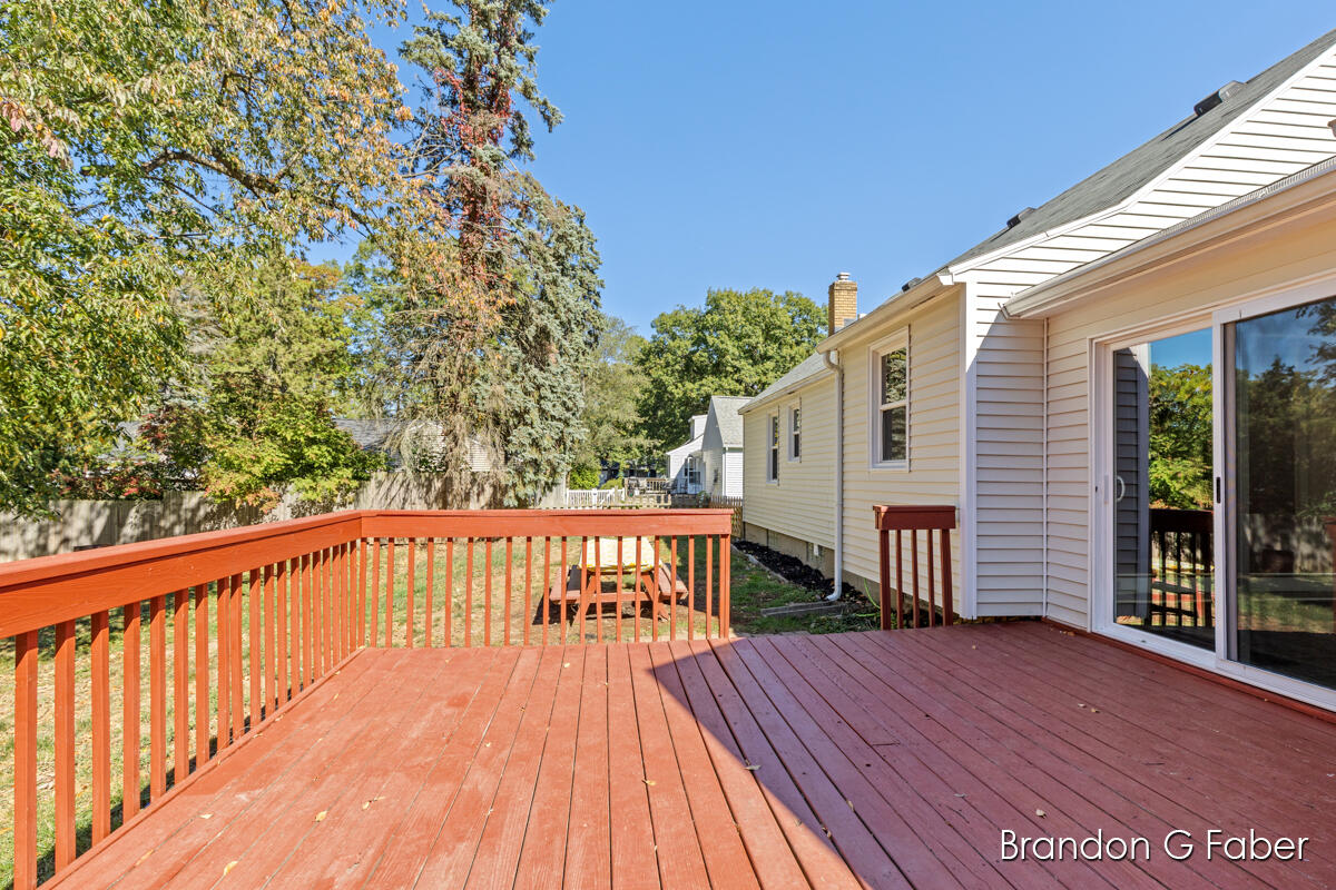 3117 Waterford Avenue NE