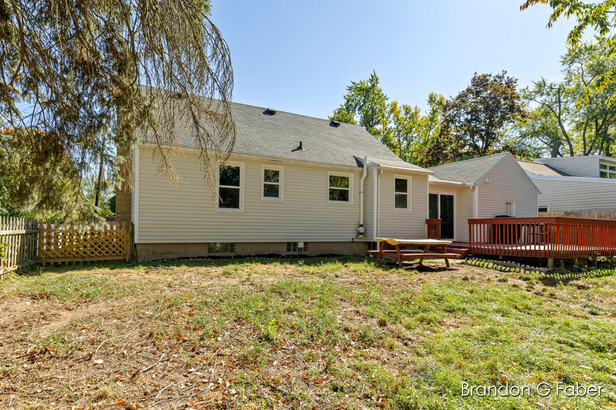 3117 Waterford Avenue NE