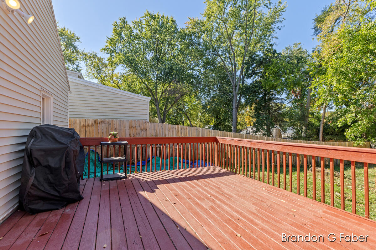 3117 Waterford Avenue NE