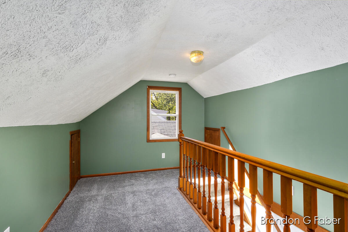 3117 Waterford Avenue NE