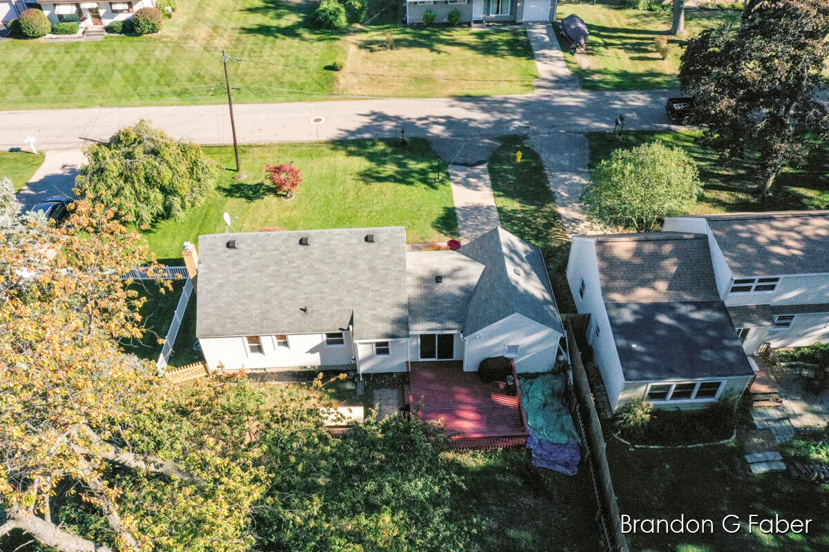 3117 Waterford Avenue NE