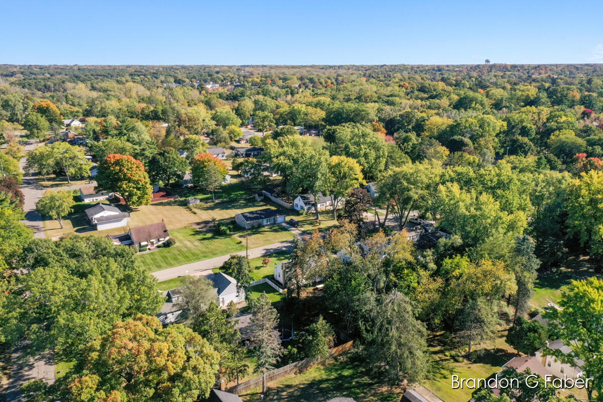 3117 Waterford Avenue NE