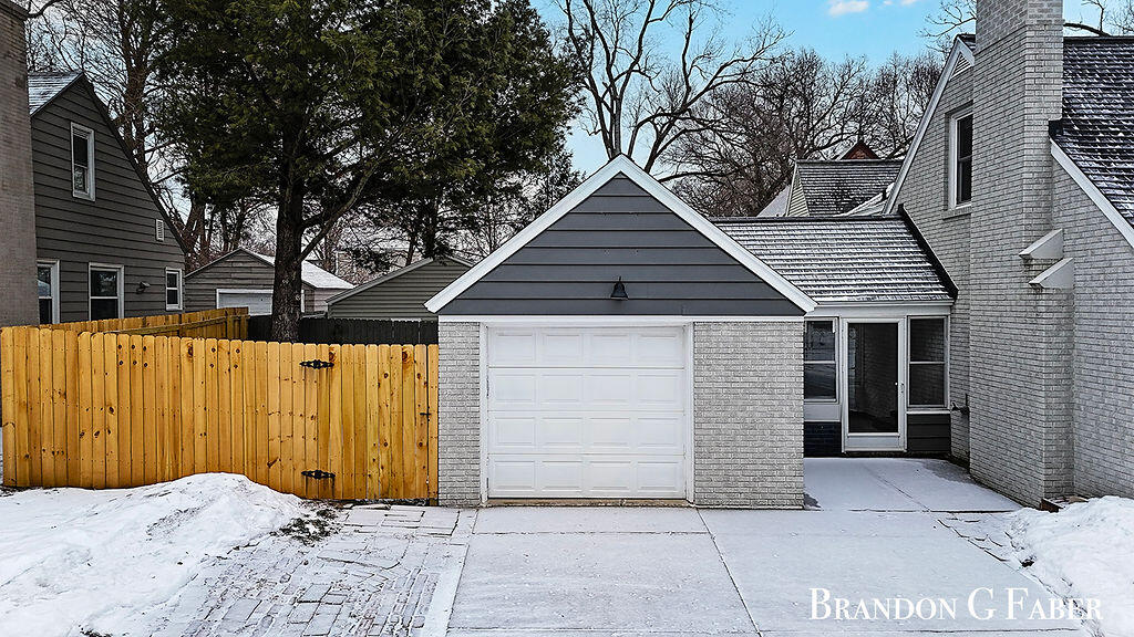 2448 College Avenue SE