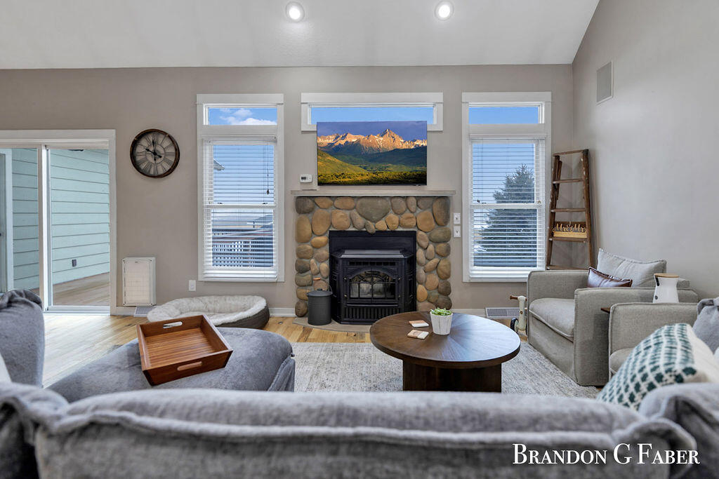 7349 Clearview Drive