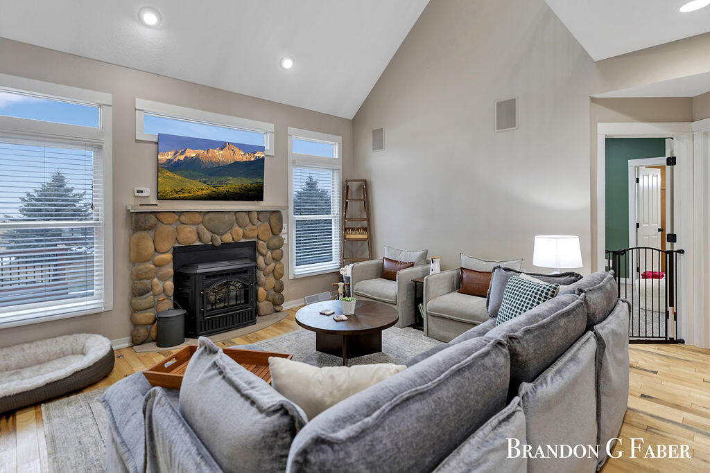 7349 Clearview Drive