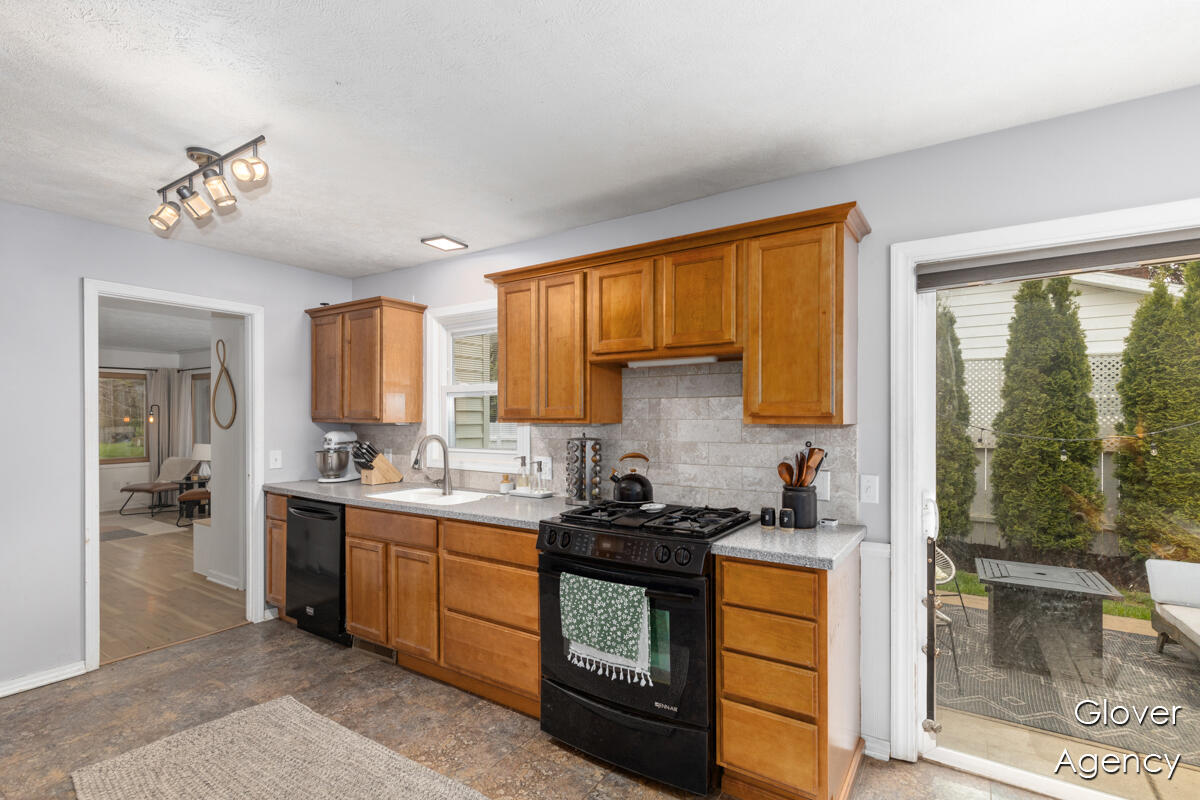 200 Edison Park Avenue NW