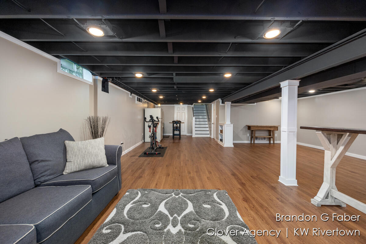 3395 Thistle Dhu Street NE