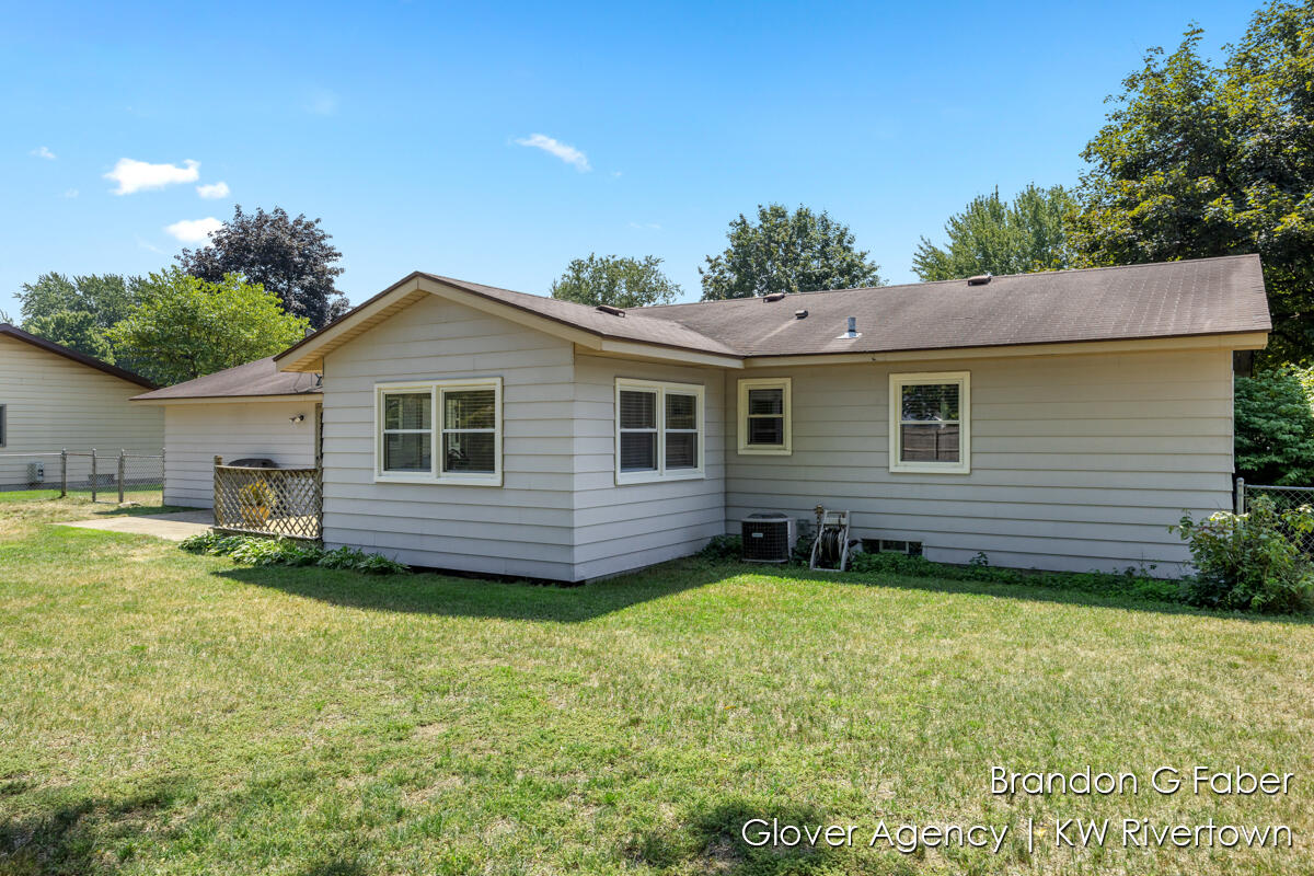 3395 Thistle Dhu Street NE