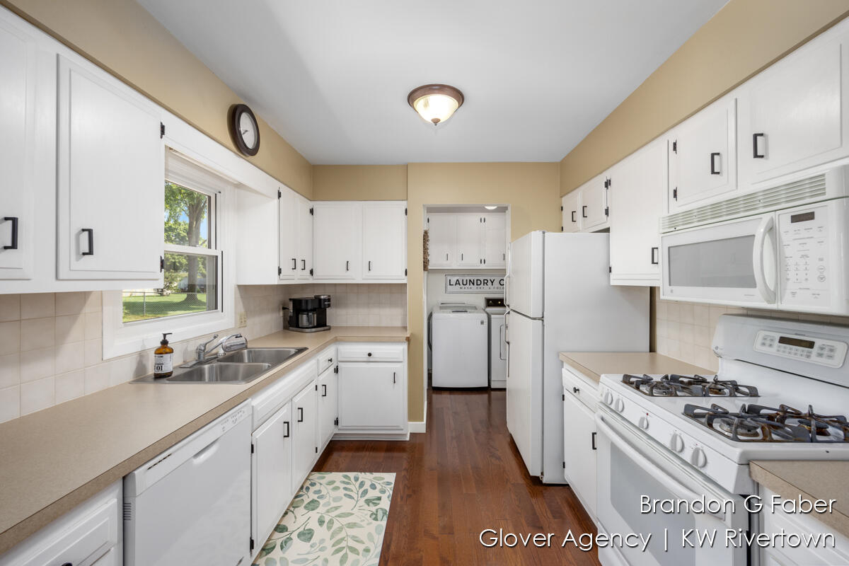 3395 Thistle Dhu Street NE