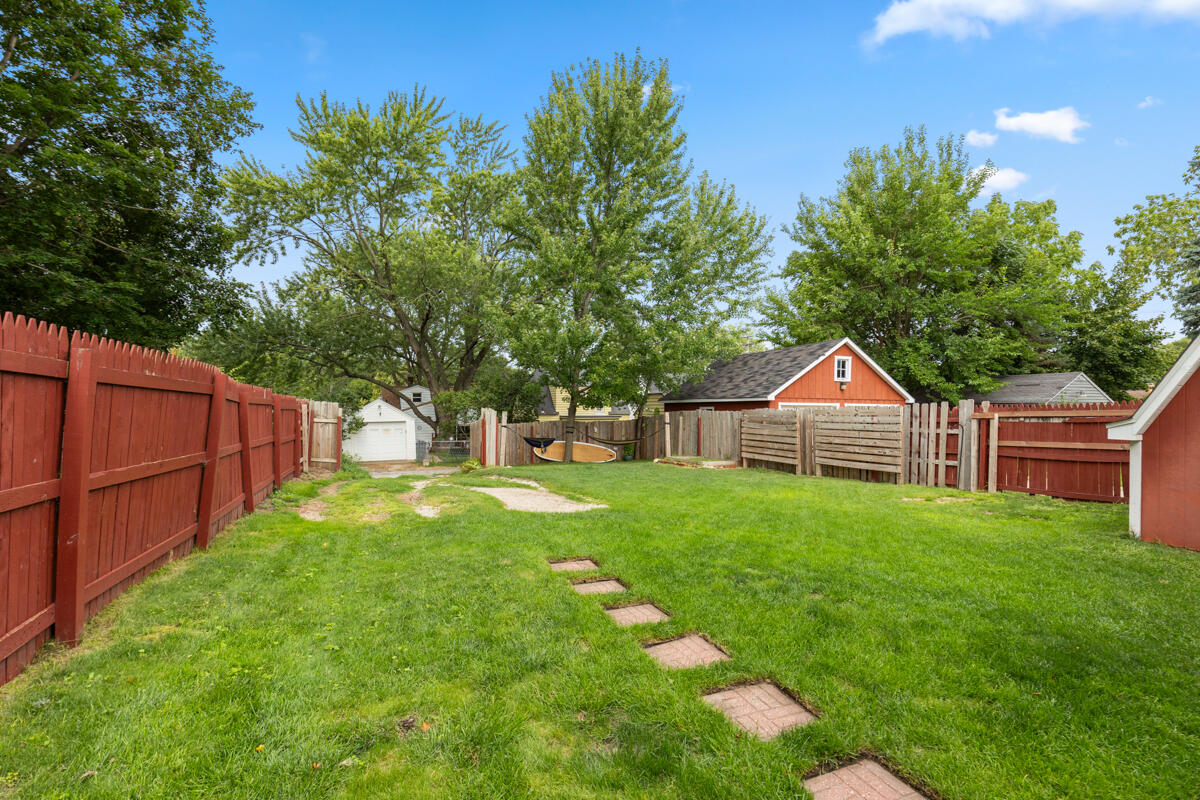 623 Diamond Avenue NE