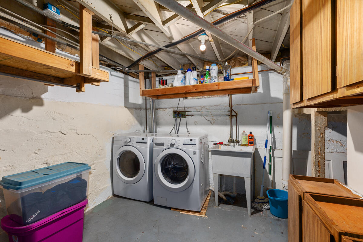 623 Diamond Avenue NE