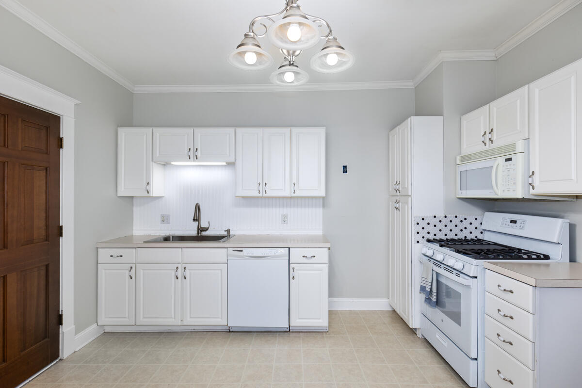 623 Diamond Avenue NE