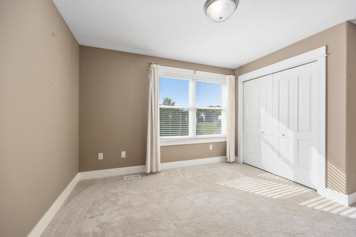 1752 Springwind Drive SW