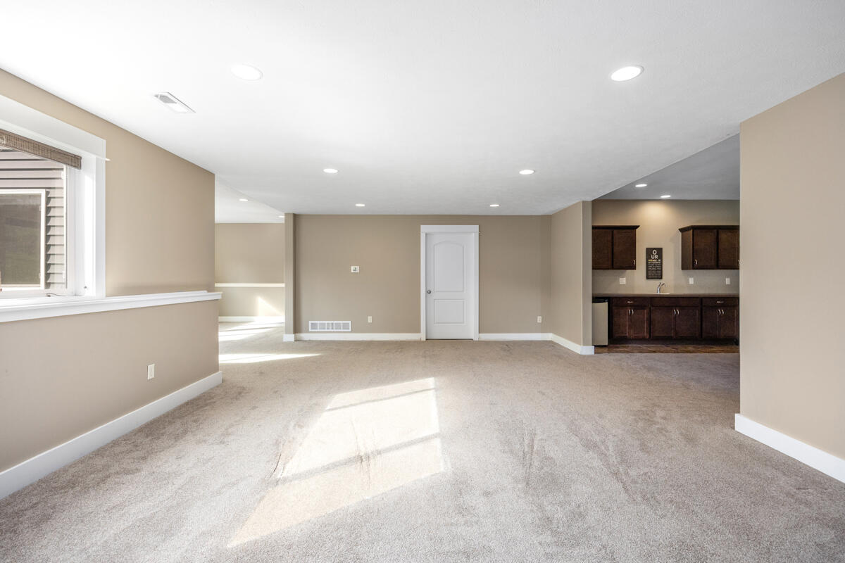 1752 Springwind Drive SW