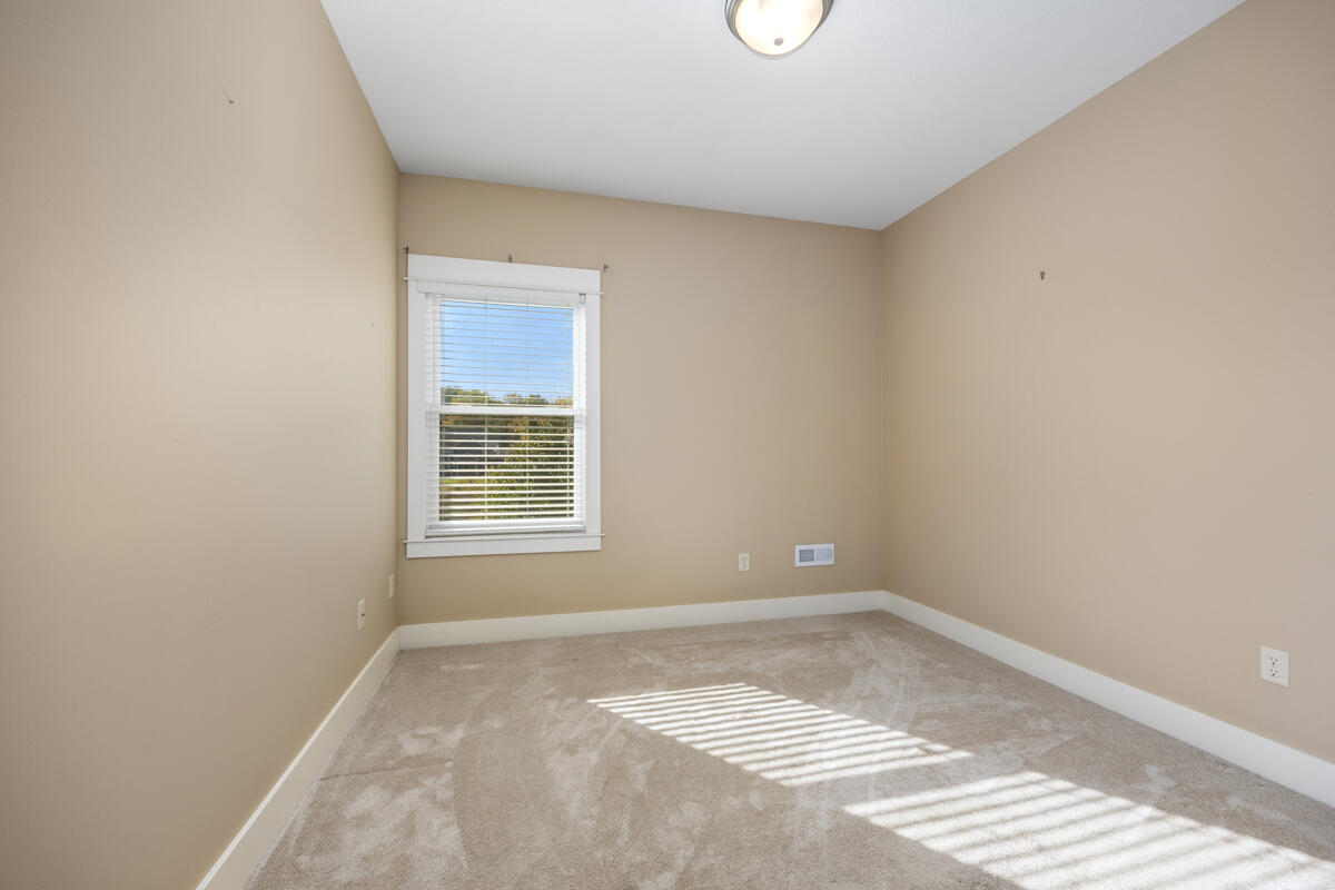 1752 Springwind Drive SW