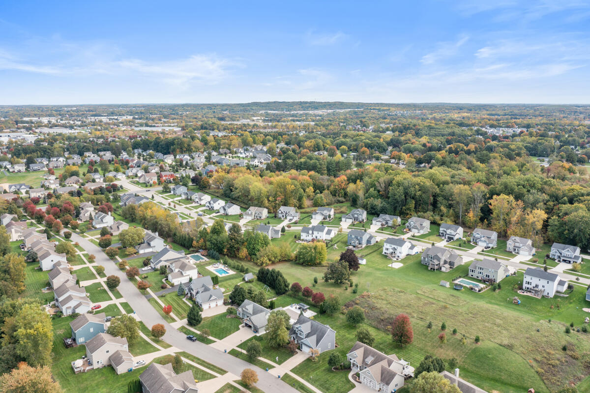 1752 Springwind Drive SW