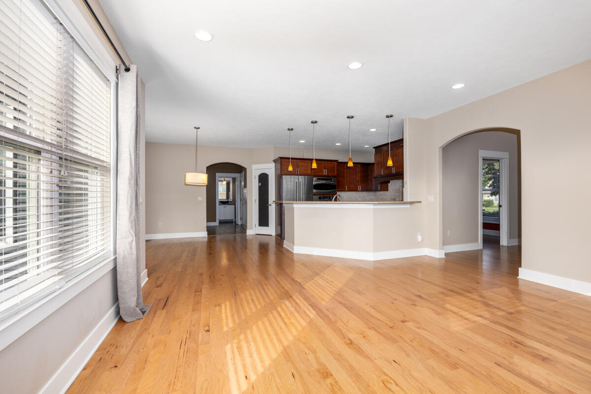 1752 Springwind Drive SW