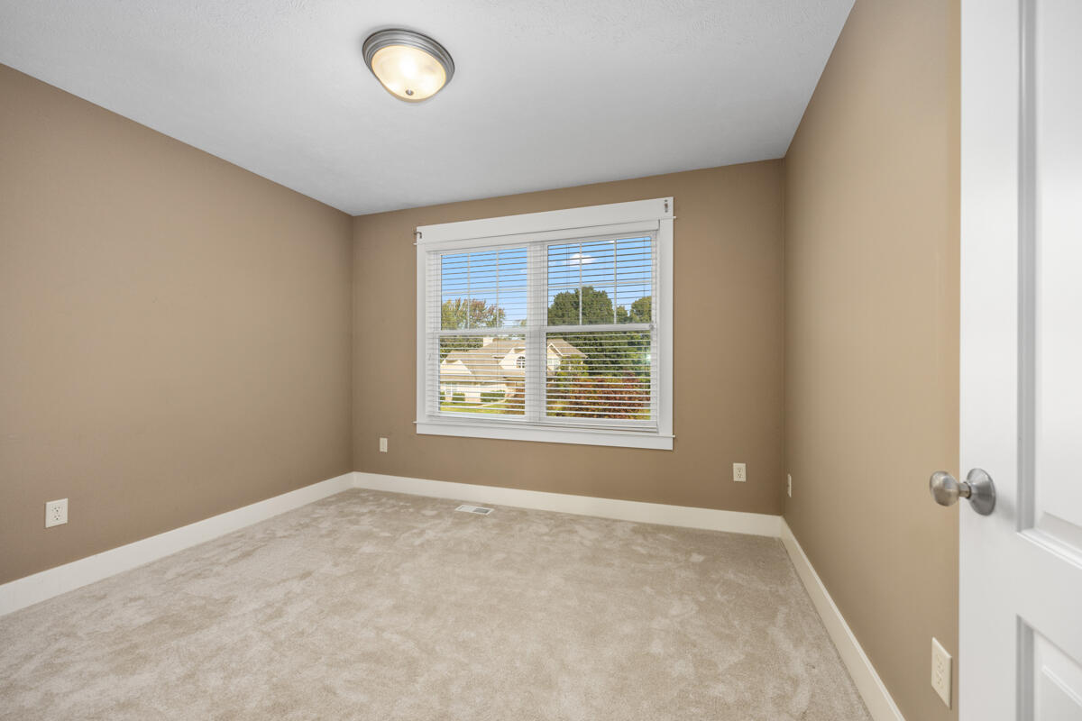 1752 Springwind Drive SW