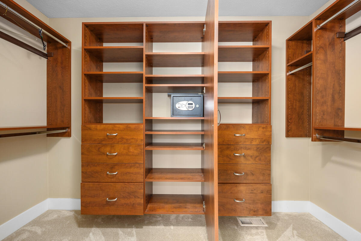 1752 Springwind Drive SW