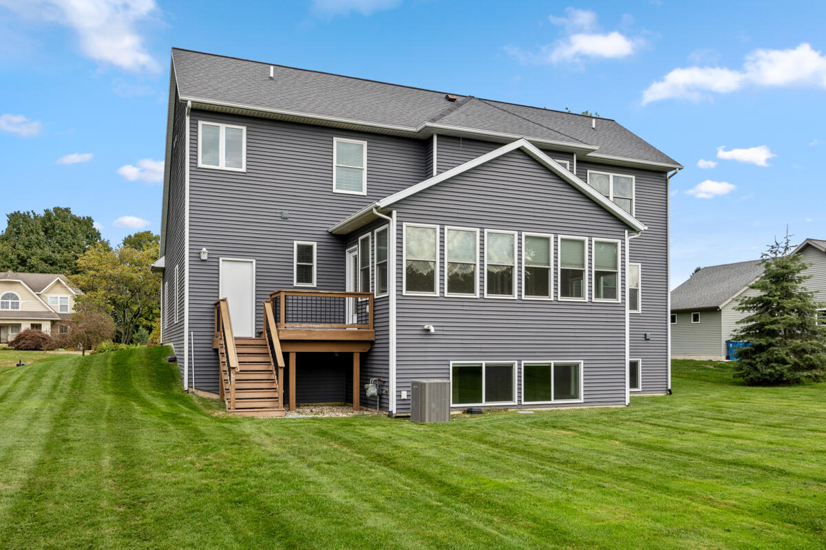 1752 Springwind Drive SW