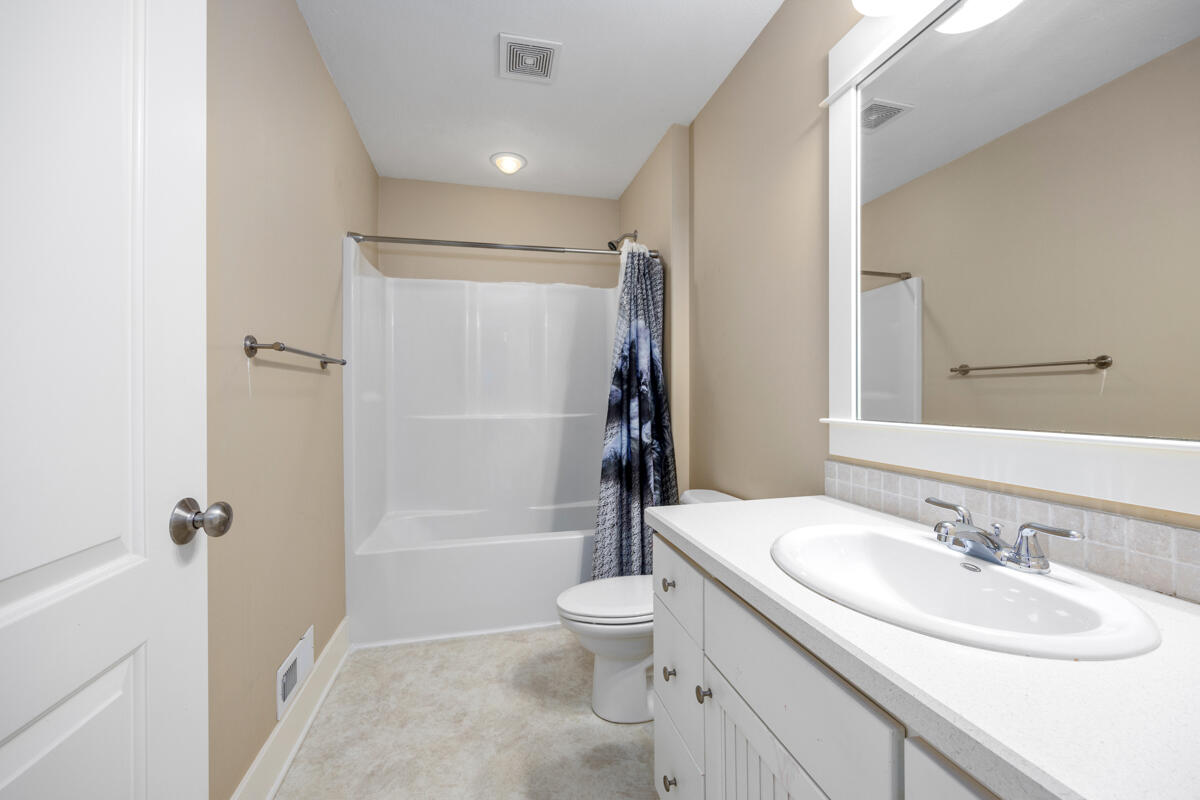 1752 Springwind Drive SW