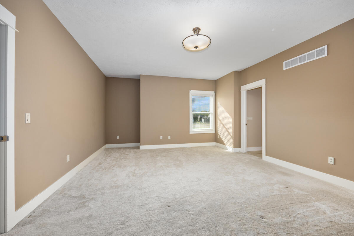 1752 Springwind Drive SW