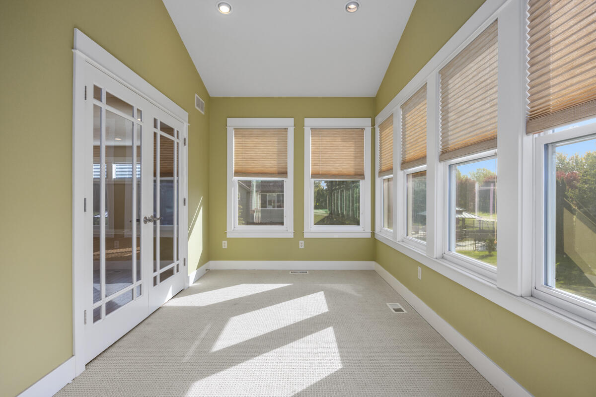 1752 Springwind Drive SW