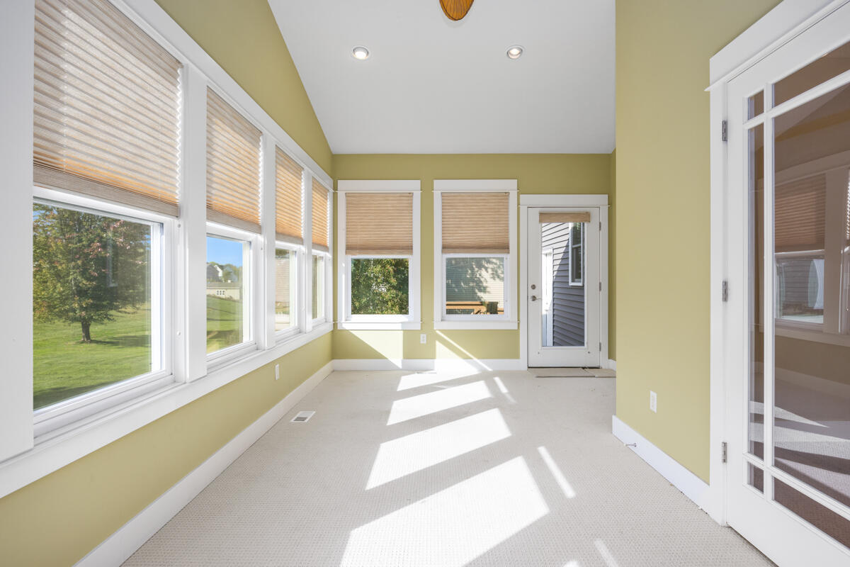 1752 Springwind Drive SW