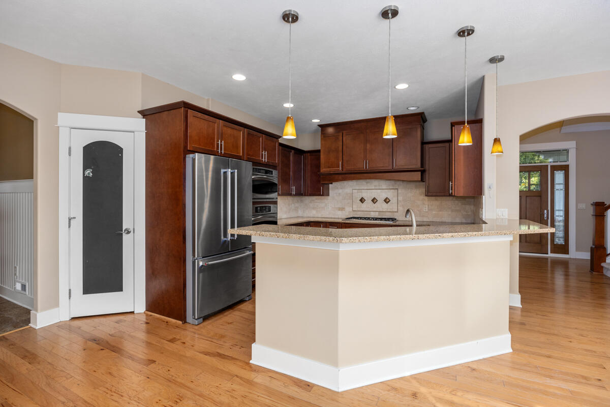 1752 Springwind Drive SW