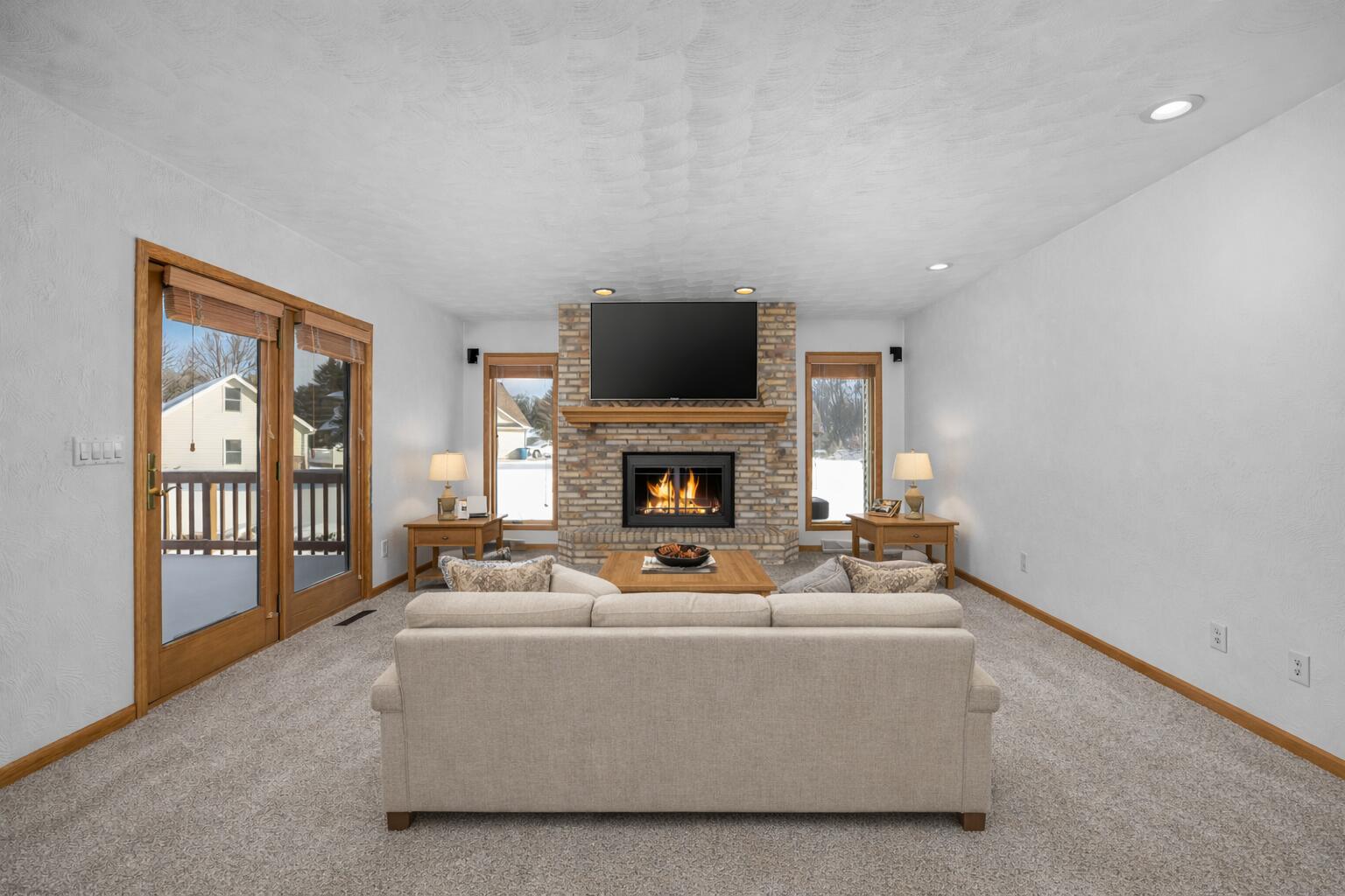 6185 Willow Run Drive