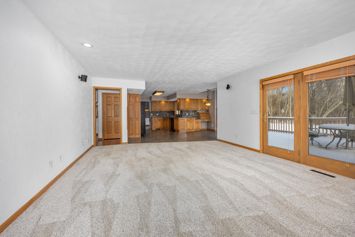 6185 Willow Run Drive