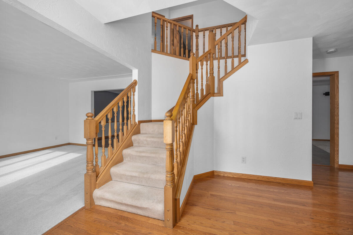 6185 Willow Run Drive