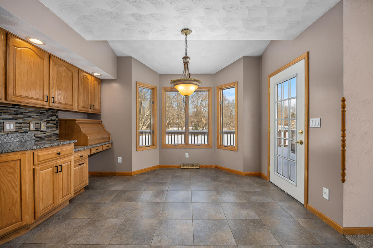 6185 Willow Run Drive