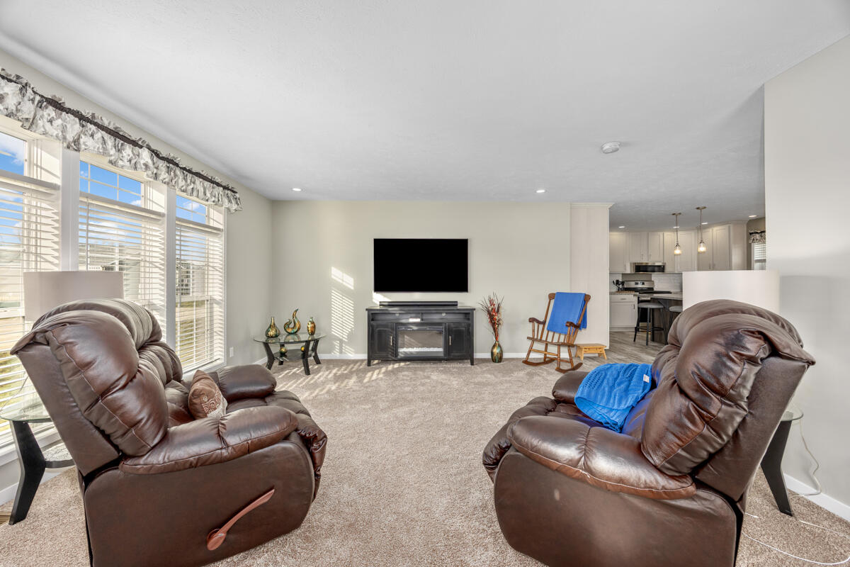 5221 Hollow Lane 170