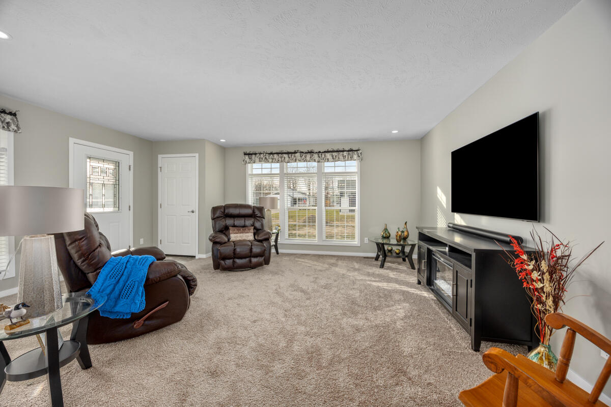 5221 Hollow Lane 170