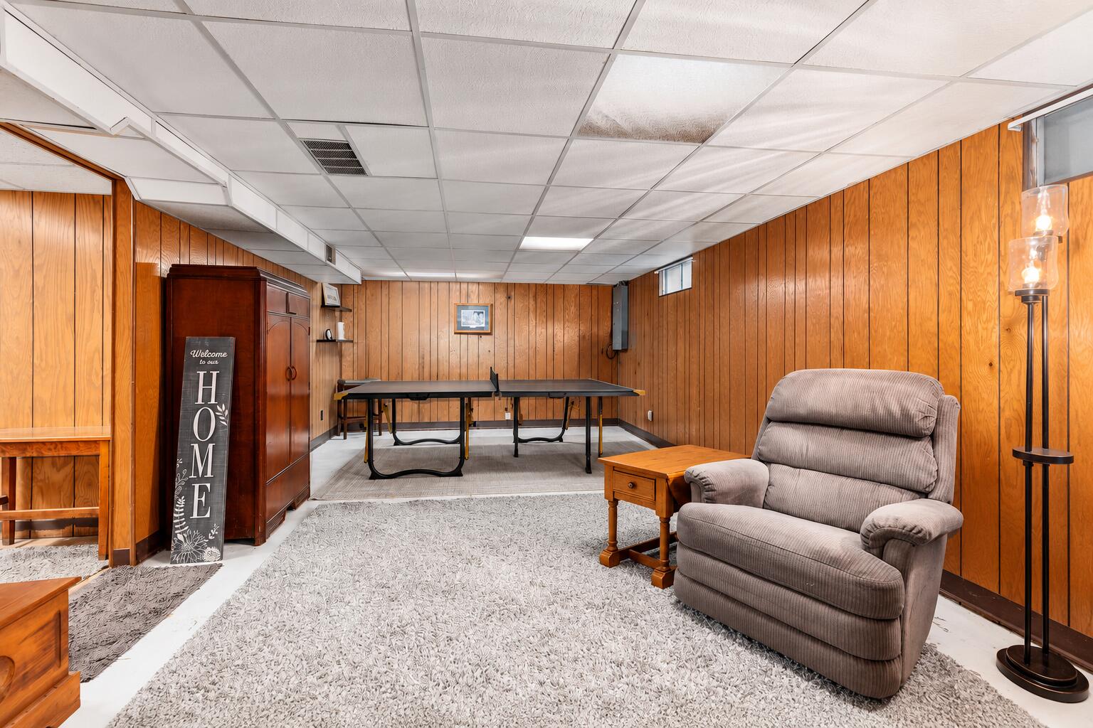 996 Colonial Court