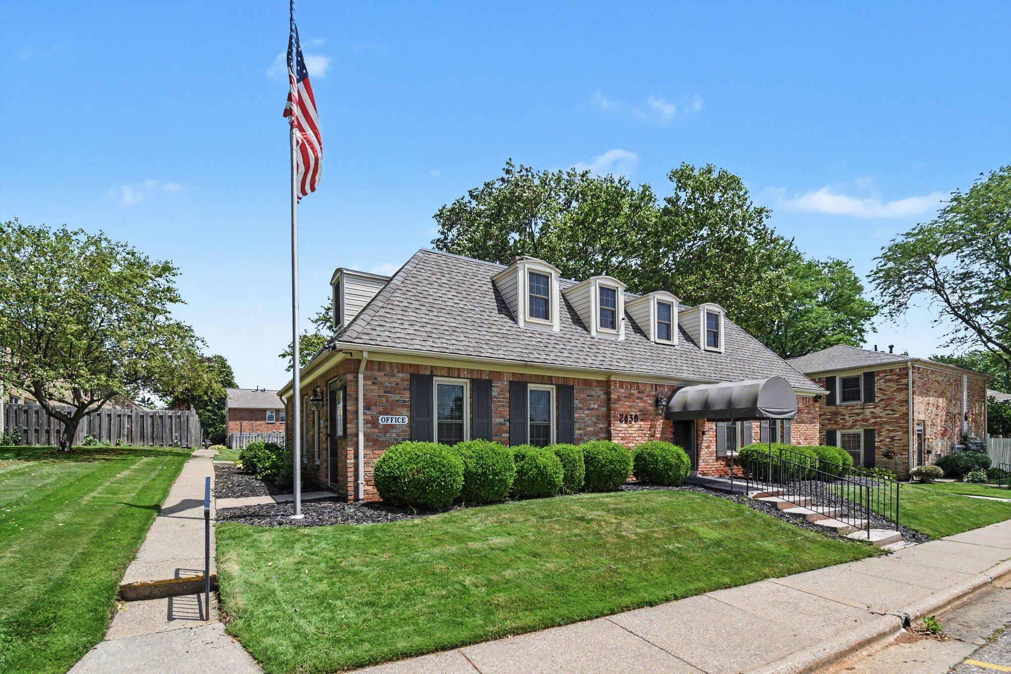 2421 Abbington Drive SE 30