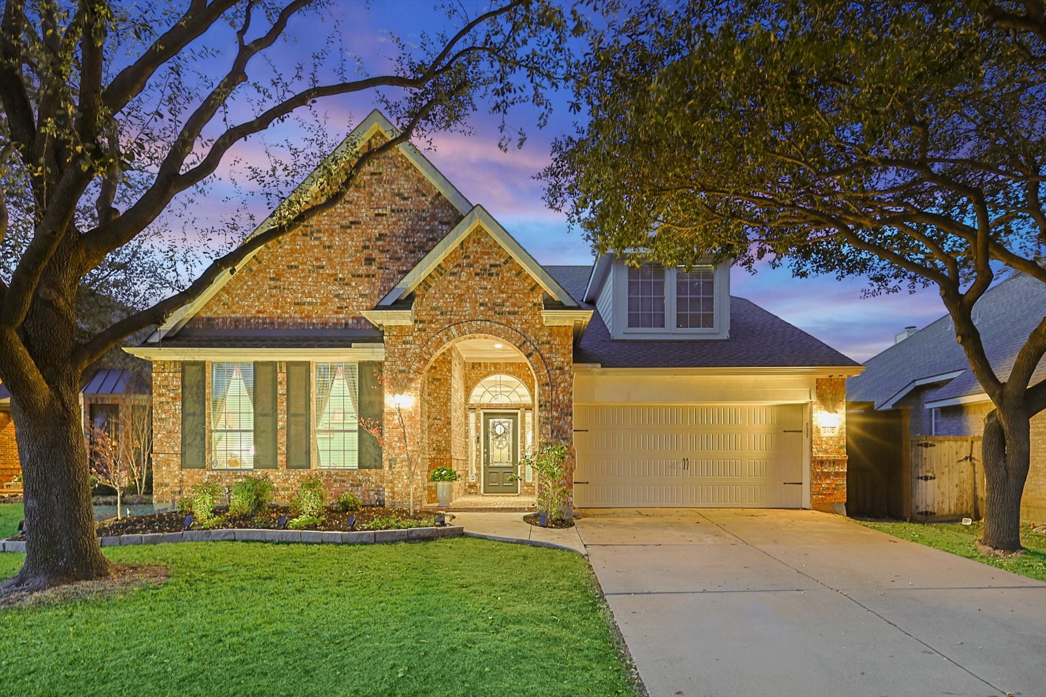 2432 Streamside Court