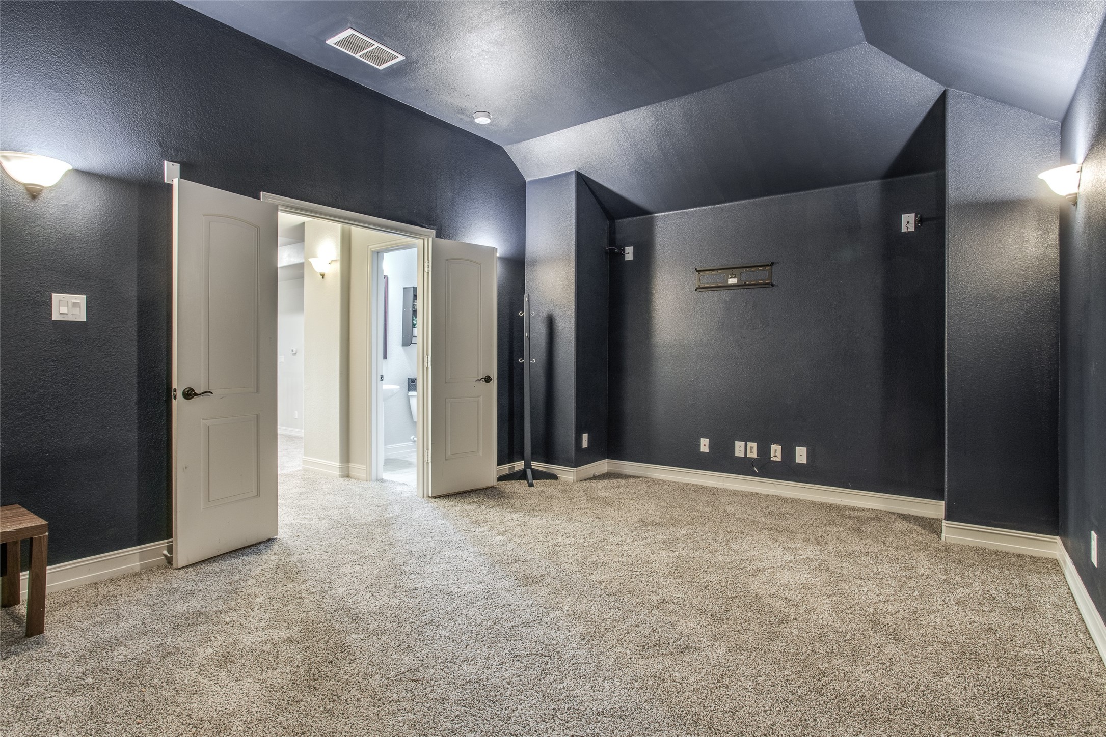 12718 Hollister Drive