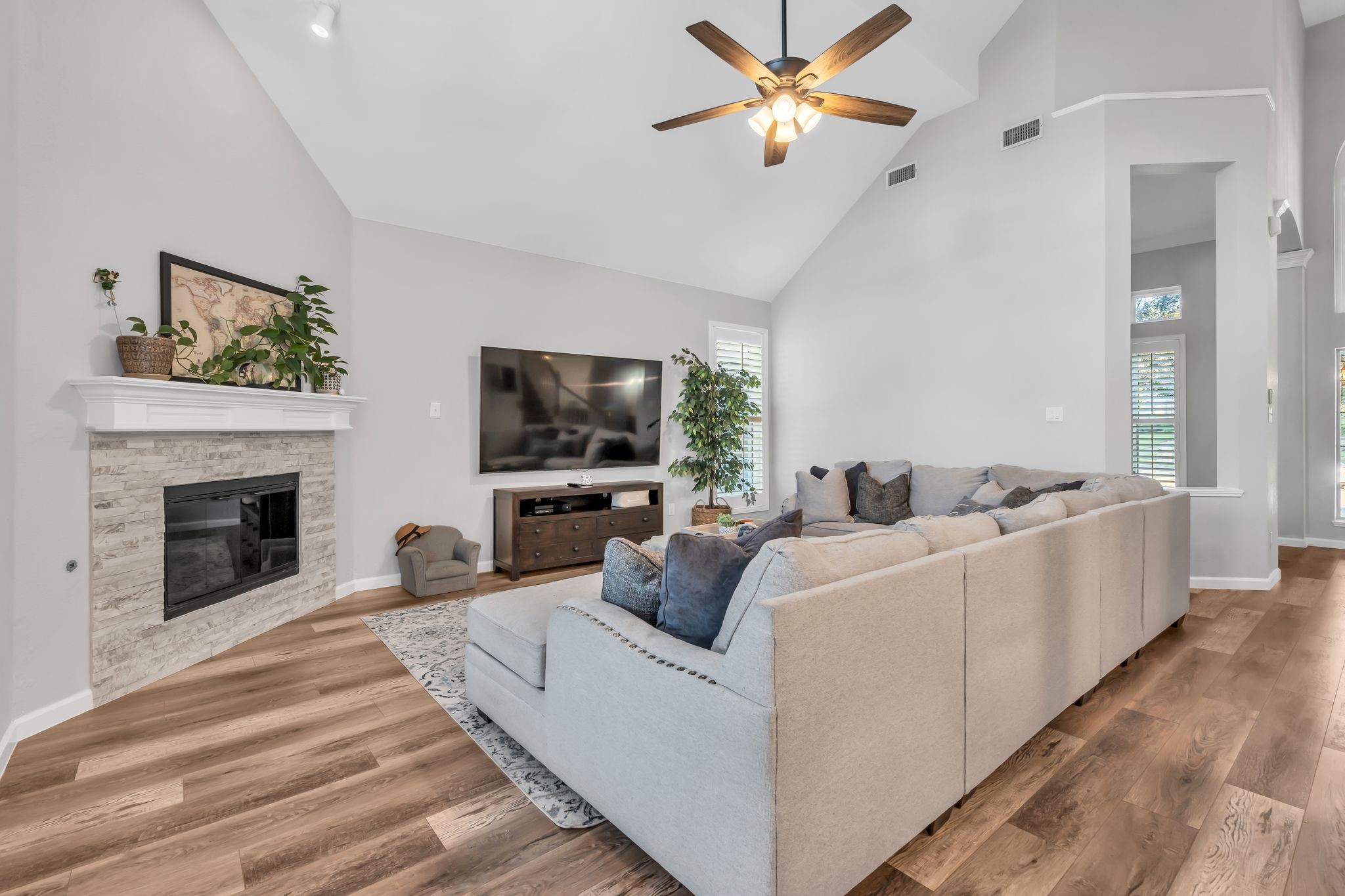 1456 Hollow Ridge Drive