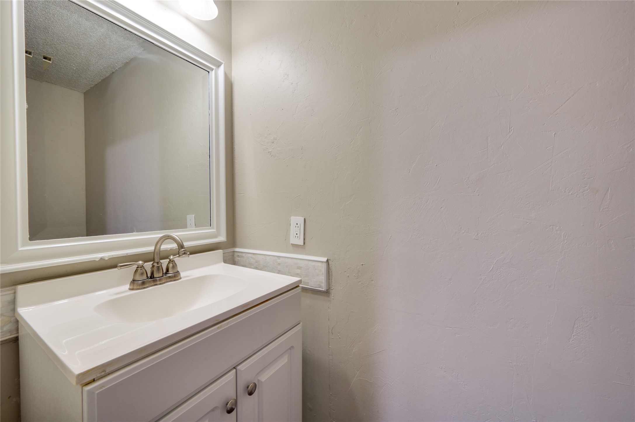 14333 Preston Road 2205