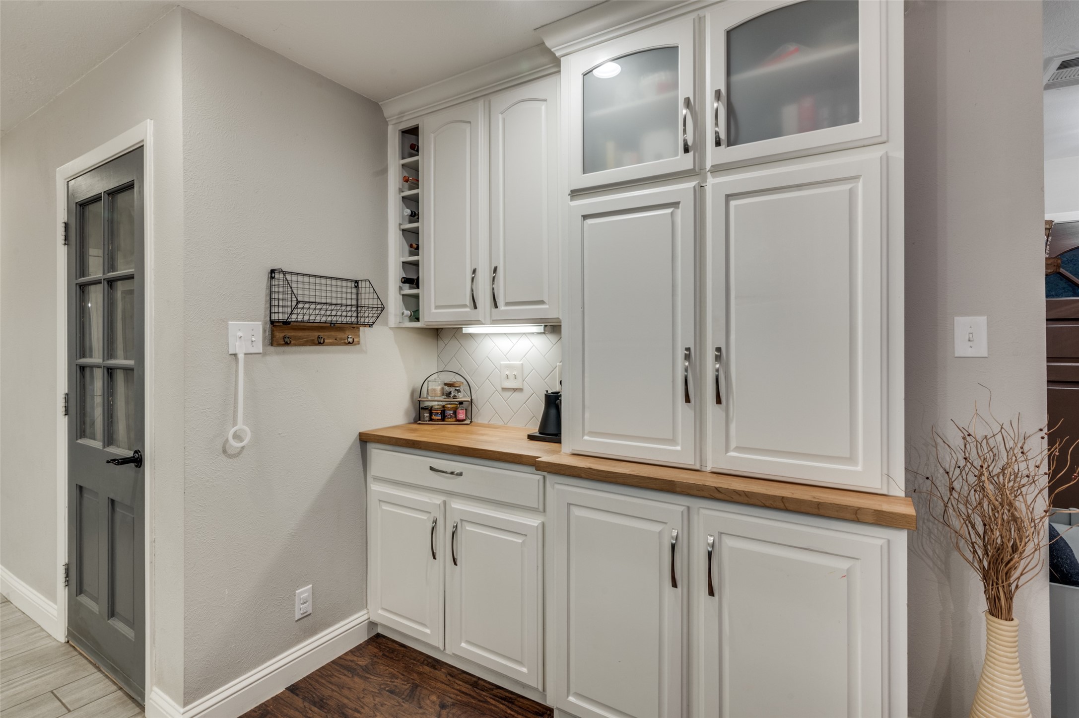 1109 Forest Oaks Lane