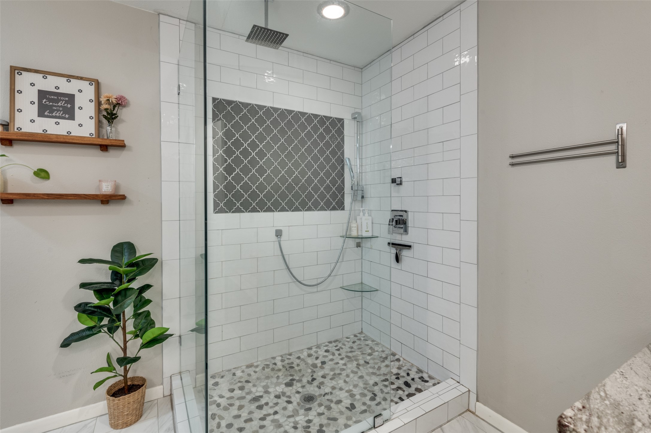 1109 Forest Oaks Lane