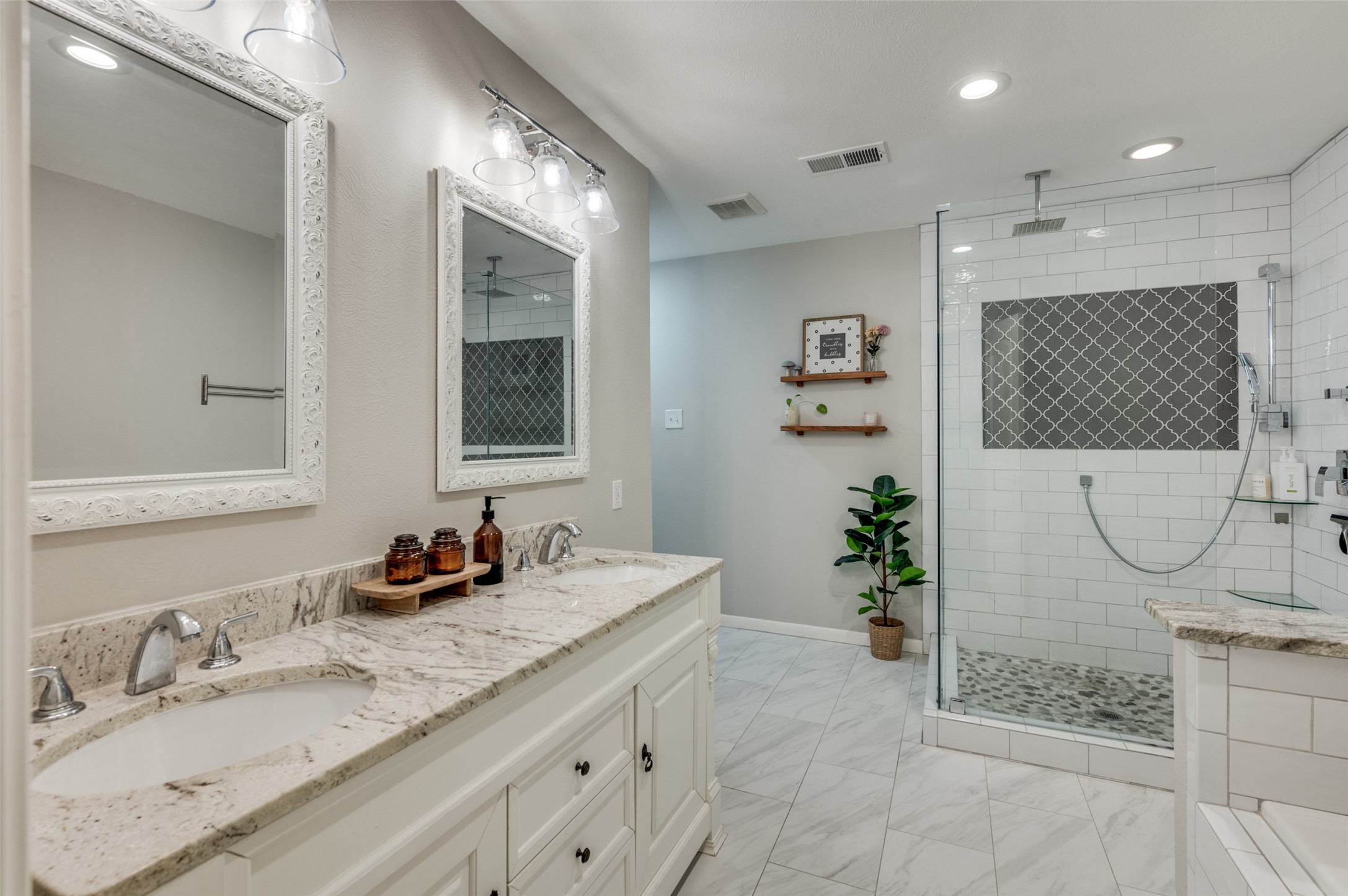 1109 Forest Oaks Lane