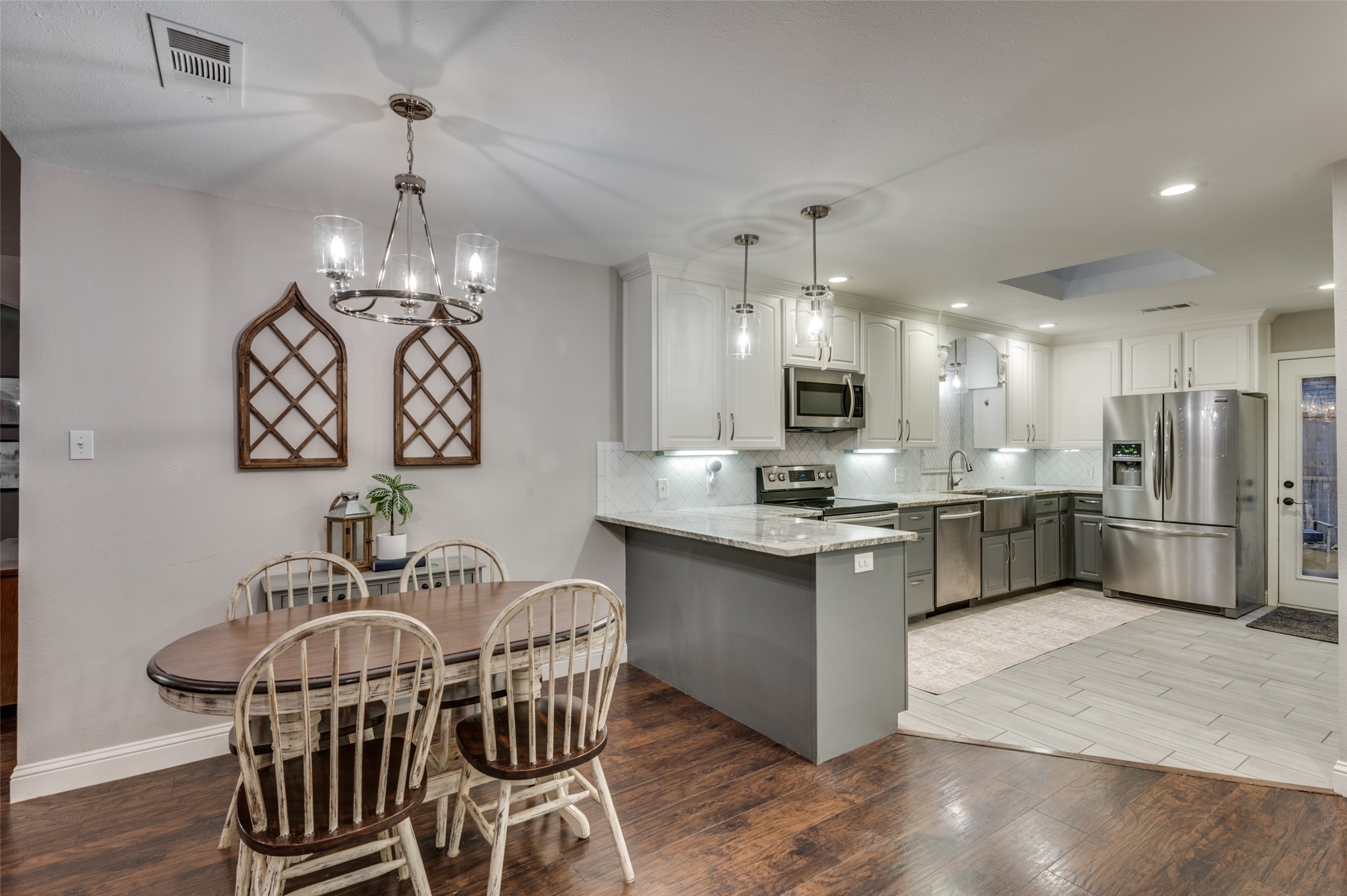 1109 Forest Oaks Lane