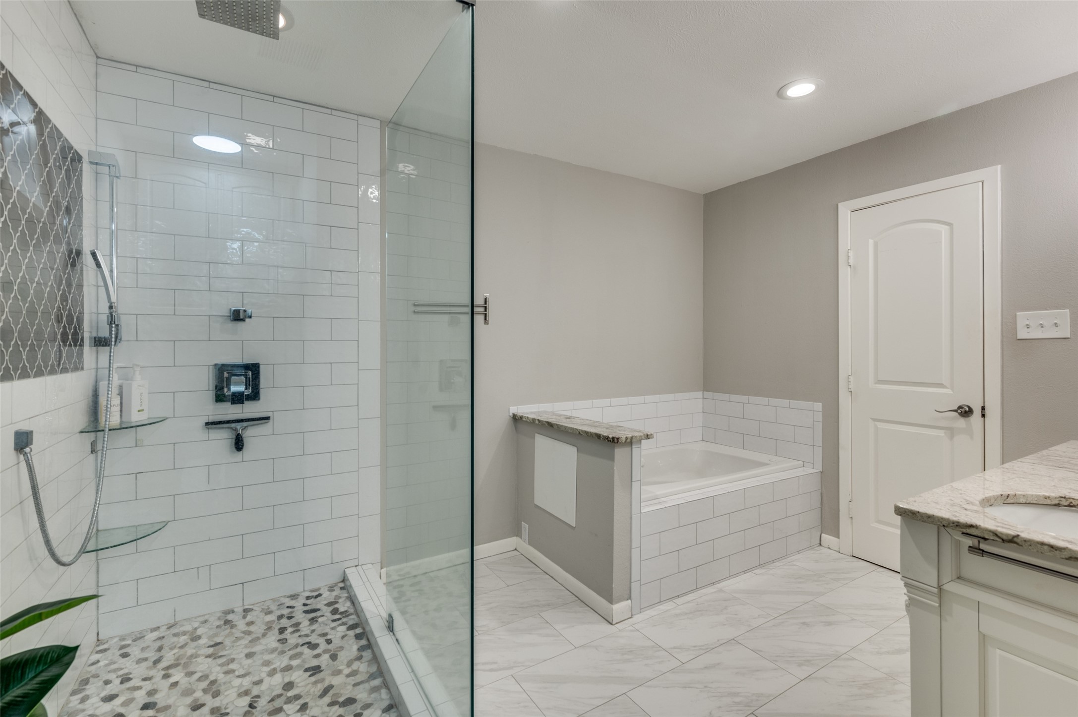 1109 Forest Oaks Lane