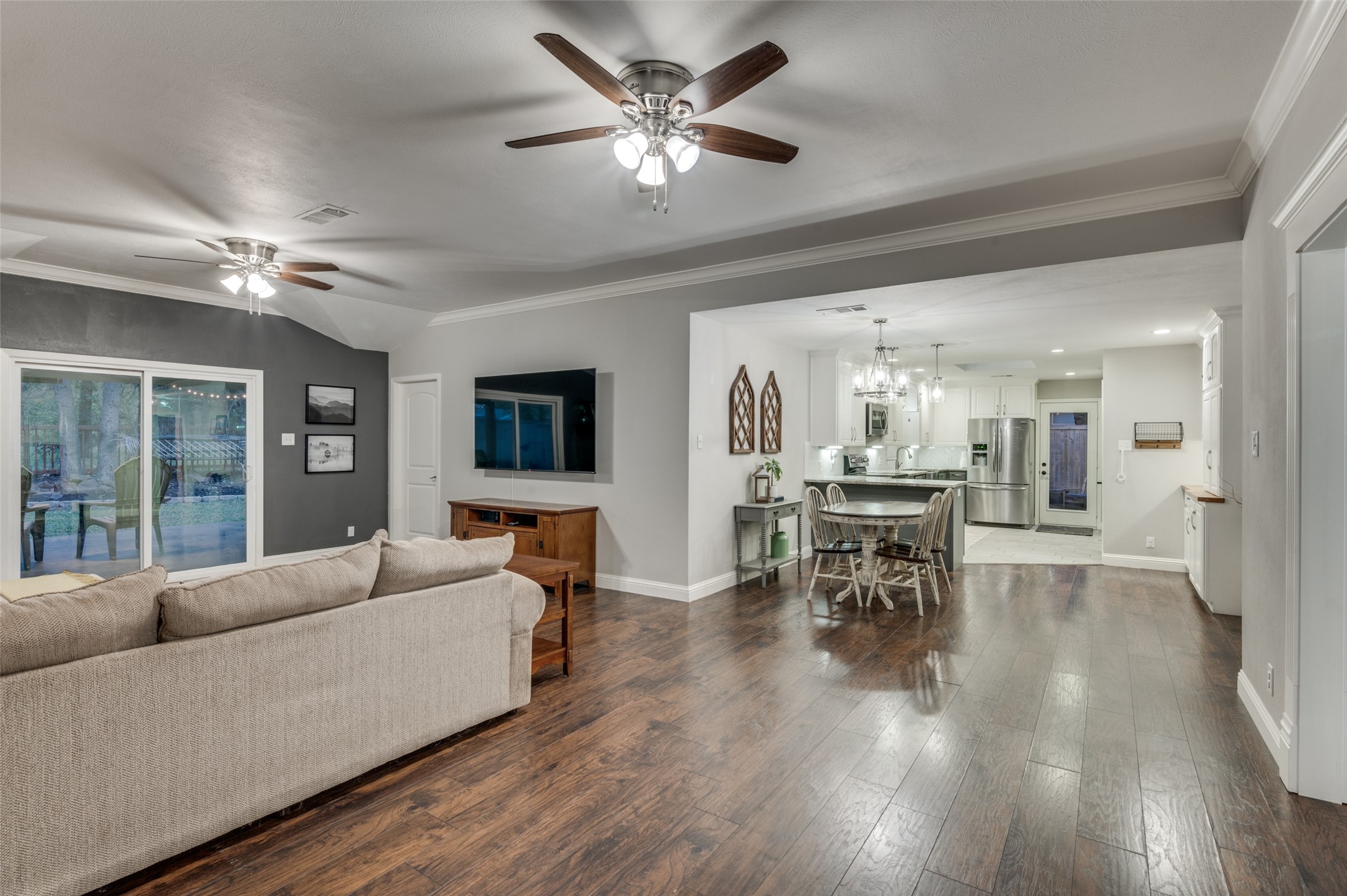 1109 Forest Oaks Lane